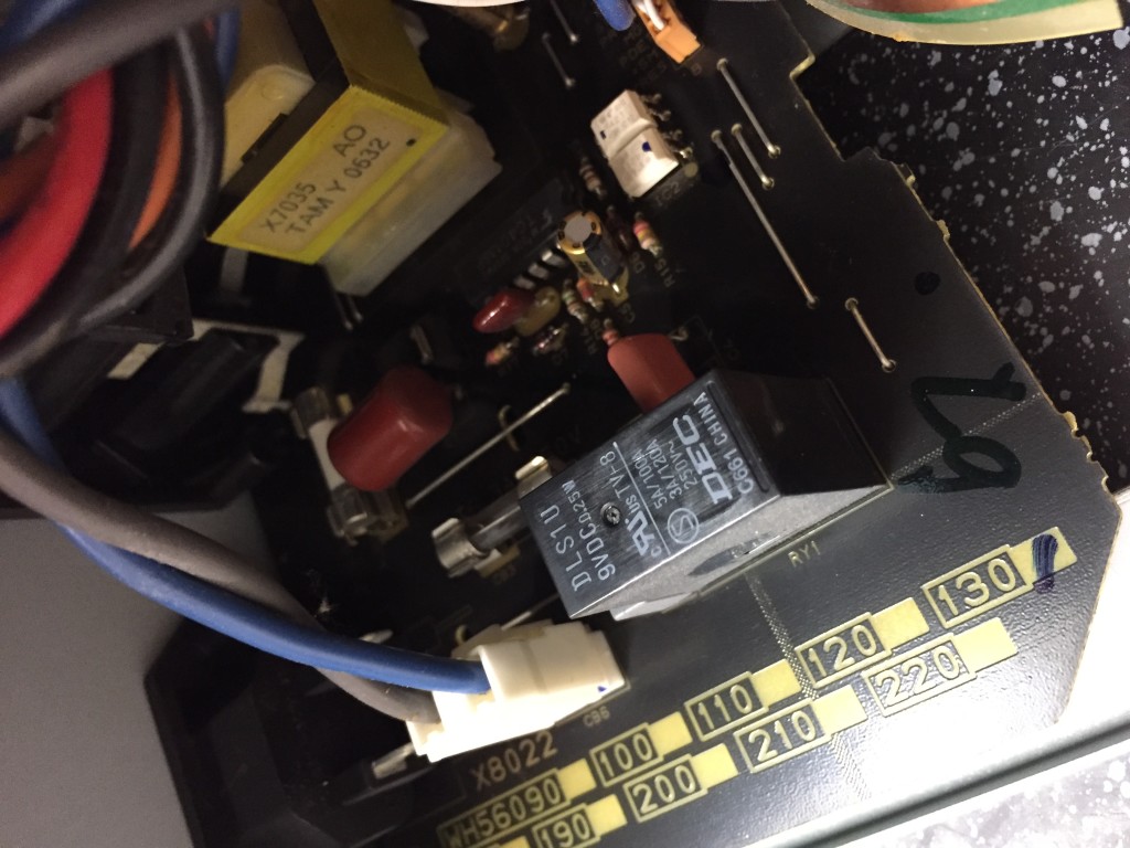 Yamaha Receiver lässt sich nicht mehr einschalten.. Der Reparateur